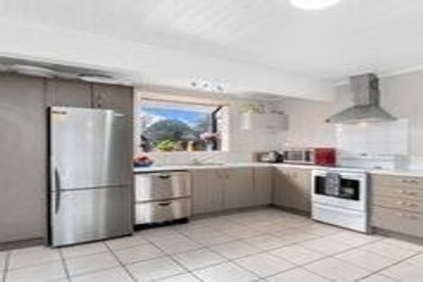 Photo of property in 5 Cooper Place, Papakura, 2110