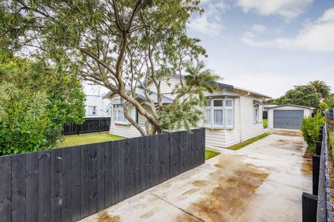 Photo of property in 194 Ferguson Street, West End, Palmerston North, 4412