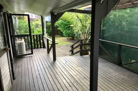 Photo of property in 2/44 Darren Crescent, Half Moon Bay, Auckland, 2012