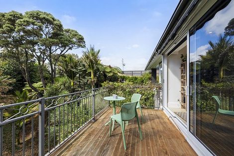 Photo of property in 8 Dorset Avenue, Westown, New Plymouth, 4310