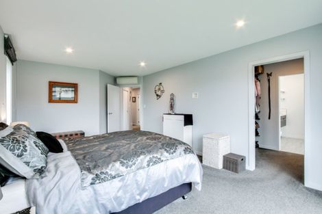 Photo of property in 11 Rakaia Way, Poraiti, Napier, 4112