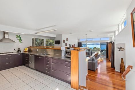 Photo of property in 3a Kaitawa Road, York Bay, Lower Hutt, 5013