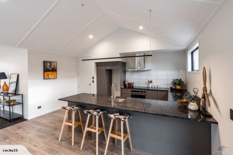 Photo of property in 40 Mount Creighton Crescent, Wanaka, 9305