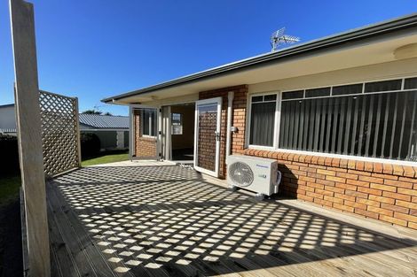 Photo of property in 332a Devon Street West, New Plymouth, 4310