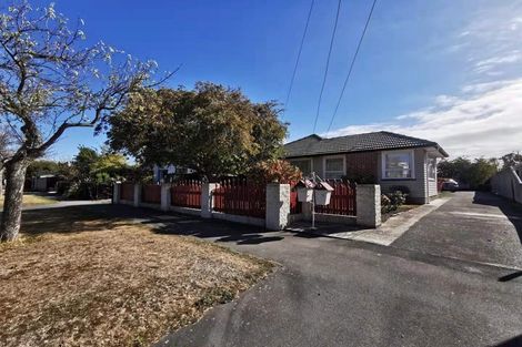 Photo of property in 2/11 Manor Place, Bryndwr, Christchurch, 8053