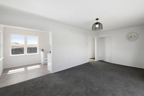 Photo of property in 35 Balmoral Street, Levin, 5510