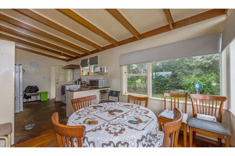Photo of property in 59 Totaravale Drive, Totara Vale, Auckland, 0629