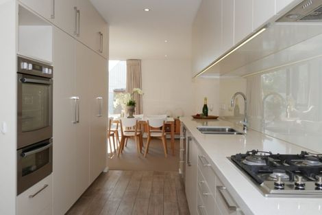 Photo of property in 10 Park Terrace, Christchurch Central, Christchurch, 8013