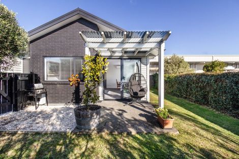Photo of property in 11 Magdalinos Way, Havelock North, 4130