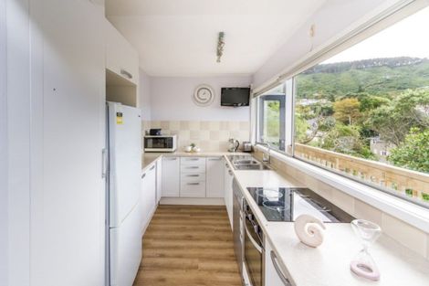 Photo of property in 1a Woodstock Terrace, Tawa, Wellington, 5028