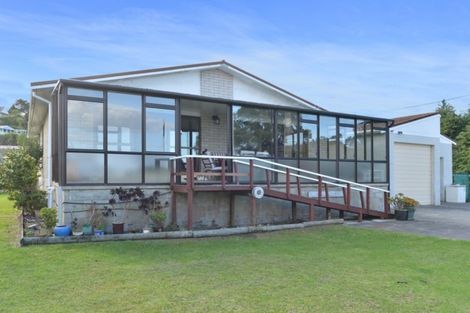 Photo of property in 2047 Ngunguru Road, Ngunguru, Whangarei, 0173