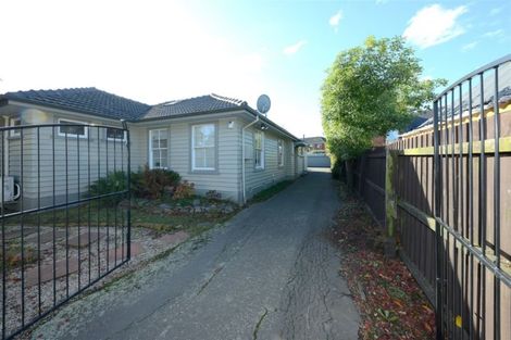 Photo of property in 118 Memorial Avenue, Burnside, Christchurch, 8053