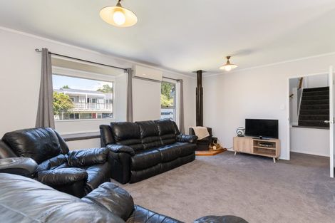 Photo of property in 6 Bowline Place, Whitby, Porirua, 5024
