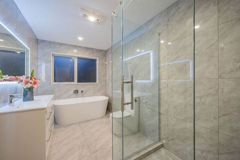 Photo of property in 245d Hill Road, The Gardens, Auckland, 2105