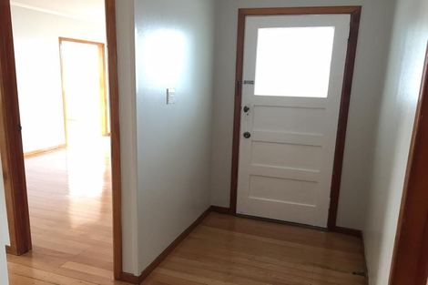 Photo of property in 1/176 Chivalry Road, Glenfield, Auckland, 0629