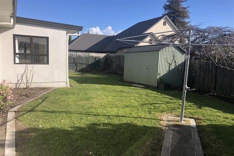 Photo of property in 18 Middle Road, Havelock North, 4130