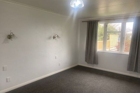 Photo of property in 7 Exeter Crescent, Takaro, Palmerston North, 4412