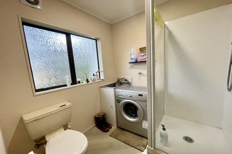 Photo of property in 1/1 Seaford Place, Murrays Bay, Auckland, 0630