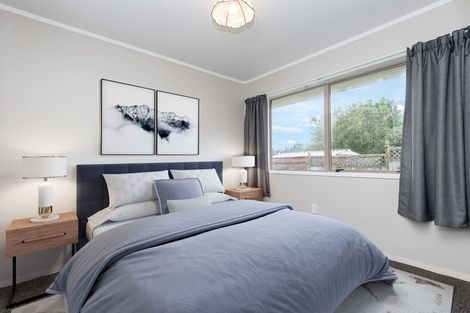 Photo of property in 8 Crescent Hills Court, Northpark, Auckland, 2013