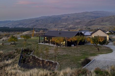 Photo of property in 112 Hall Road, Bannockburn, Cromwell, 9384