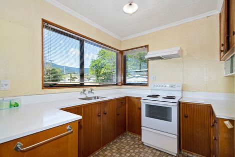 Photo of property in 1 Byron Place, Stoke, Nelson, 7011