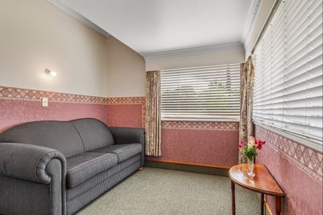 Photo of property in 16 Seddon Street, Levin, 5510