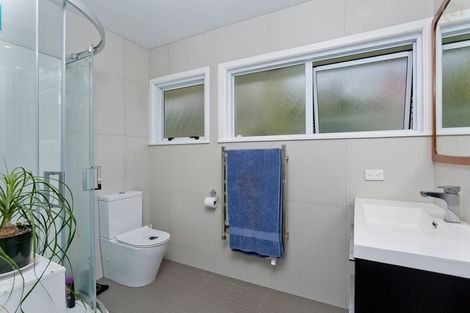 Photo of property in 27 Chivalry Road, Glenfield, Auckland, 0629