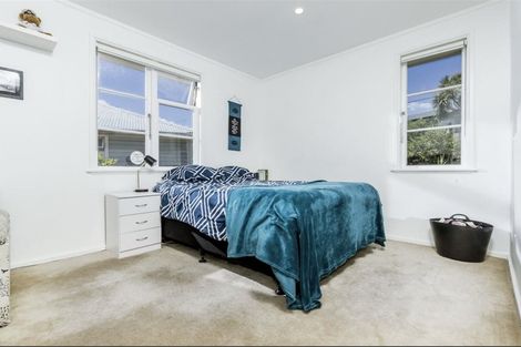 Photo of property in 2 Leander Road, Bayswater, Auckland, 0622
