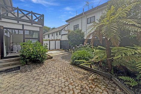 Photo of property in 4/7 Holly Road, Merivale, Christchurch, 8014