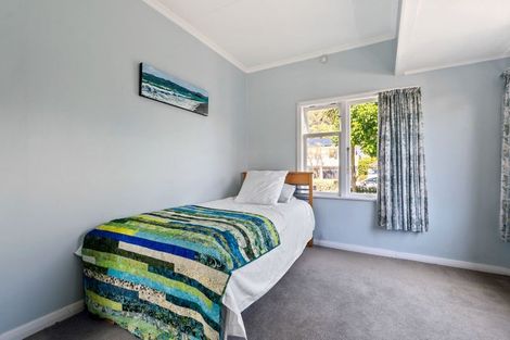 Photo of property in 10 Ngaio Street, Eastbourne, Lower Hutt, 5013
