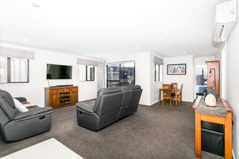 Photo of property in 3 Manawaroa Close, Grandview Heights, Hamilton, 3200