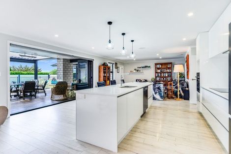 Photo of property in 2 Alan Livingston Drive, Cambridge, 3434