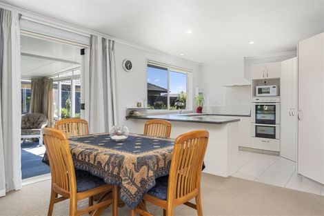 Photo of property in 77 Doncaster Drive, Papamoa Beach, Papamoa, 3118