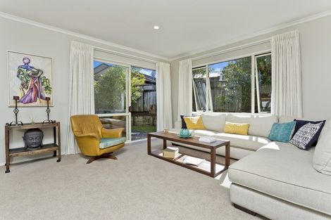 Photo of property in 7 Admirals Court Drive, Greenhithe, Auckland, 0632