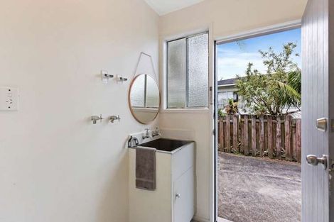 Photo of property in 2/200 Chivalry Road, Glenfield, Auckland, 0629