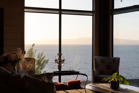 Photo of property in 8 Ngarimu Heights Row, Ngarimu Bay, Thames, 3575