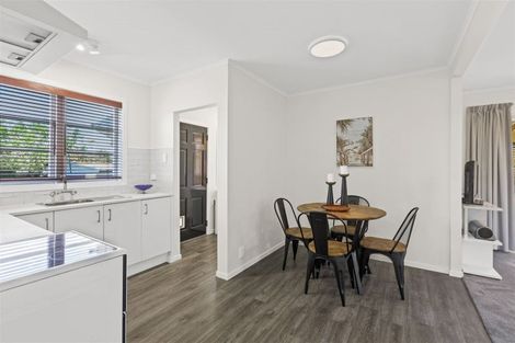 Photo of property in 2/13 Salisbury Road, Birkdale, Auckland, 0626