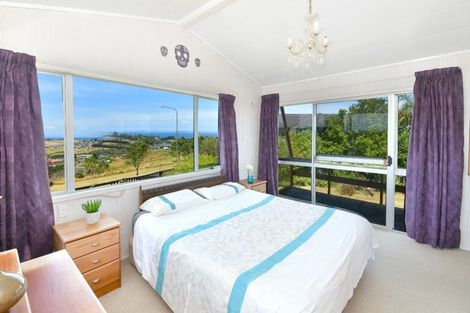 Photo of property in 113 Roberts Road, Matakatia, Whangaparaoa, 0930