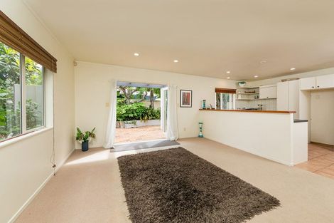 Photo of property in 2/2 Evan Street, Belmont, Auckland, 0622