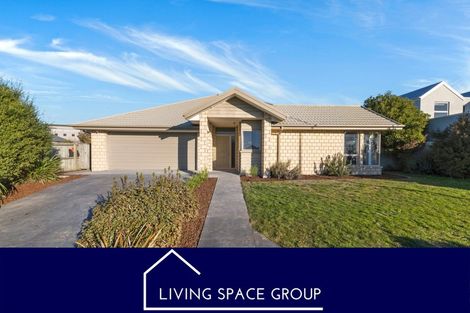 Photo of property in 29 Linkwater Way, Parklands, Christchurch, 8083