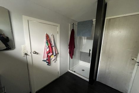 Photo of property in 9 Ngahere Street, Inglewood, 4330