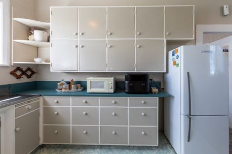 Photo of property in 15 Albert Street, Dannevirke, 4930