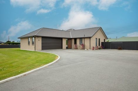 Photo of property in 12 Tui Place, Edendale, Wyndham, 9893