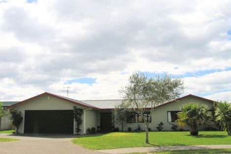 Photo of property in 52 Athena Grove, Papamoa Beach, Papamoa, 3118