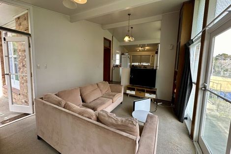 Photo of property in 81 Edmonton Road, Henderson, Auckland, 0612