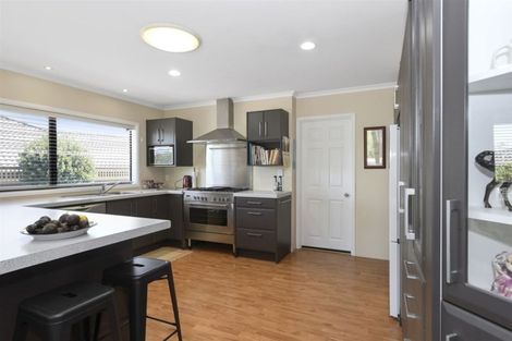 Photo of property in 7 Olive Close, Omokoroa, 3114