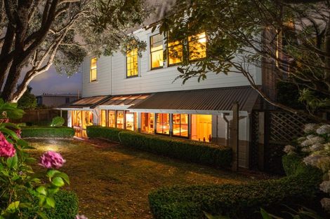 Photo of property in 42 Central Terrace, Kelburn, Wellington, 6012