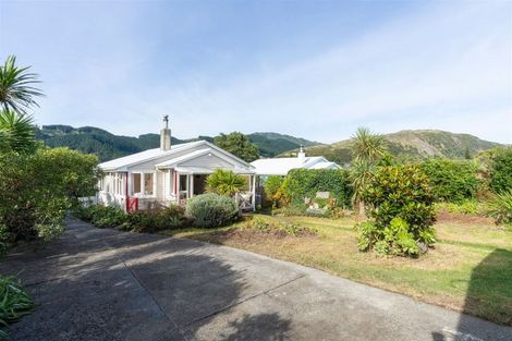 Photo of property in 9 Haumia Street, Paekakariki, 5034