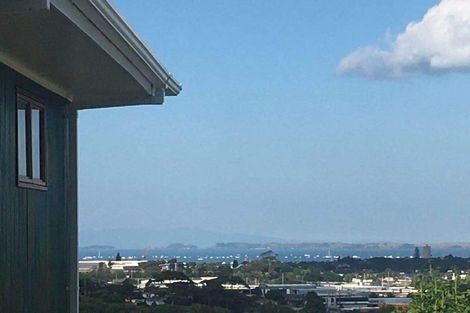 Photo of property in 50 Agincourt Street, Glenfield, Auckland, 0629