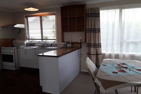 Photo of property in 6 Omata Road, Westown, New Plymouth, 4310